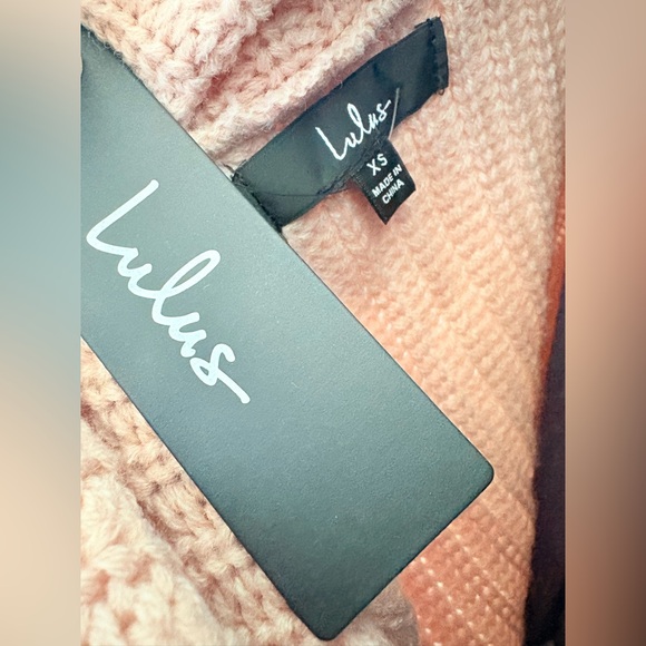 Lulus sweater NWT - Picture 3 of 3